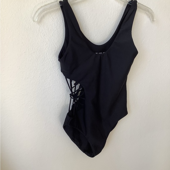 Cami & Jax Savannah One Piece Swimsuit - Picture 4 of 7